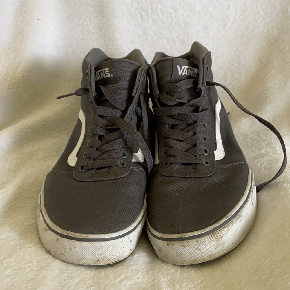 Vans - Picture 2 of 3